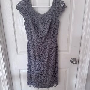 Lace Cap Sleeve Sheath Dress in Gray